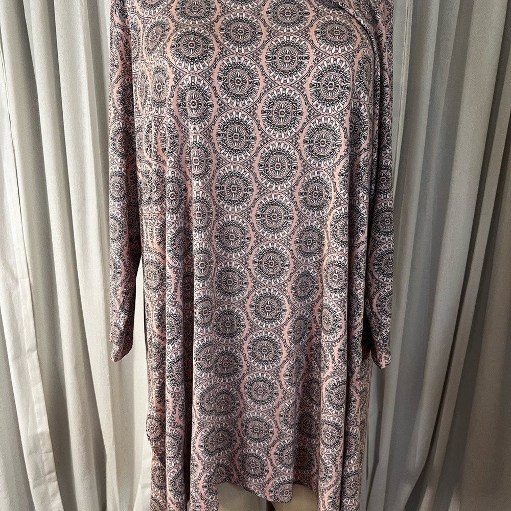 Elegant Pink Patterned split side hem tunic